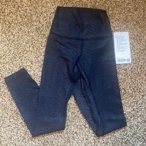 NWT Lululemon HR Align 25 in.